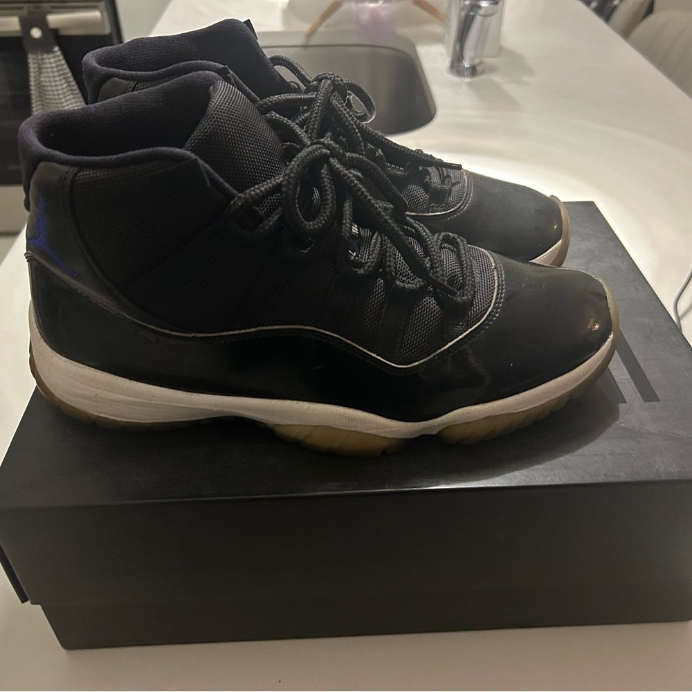 Men's Black High-Top Basketball Shoes - Brand: Unspecified